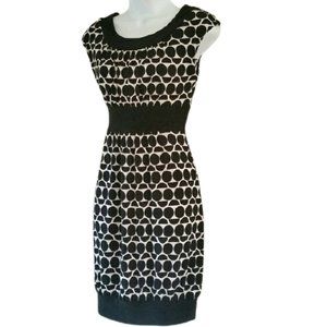 SOLD - White House Black Market stretch dress XS